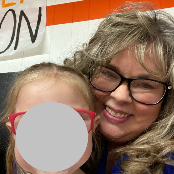 Meet your Posher, Toni - Picture 5 of 5